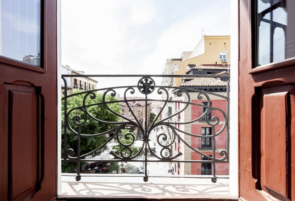 San Miguel Apartment Мадрид Екстериор снимка